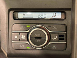 車内空調は&rdquo;AUTOエアコン&rdquo;にお任せ。運転に集中出来ますよ!