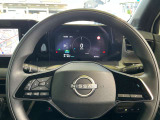 手元でナビの音量調整等が出来るのでナビの操作によるわき見運転を防止することが出来ます。