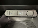 シガーソケット用の充電器が使用可能です!