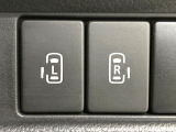 【両側パワースライドドア】スマートキーや運転席のスイッチで後席両側スライドドアの開閉が可能♪電動だから力を入れてドアを開ける必要が無く、小さなお子様でも簡単に開け閉めでき快適です♪