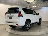 車検や点検・整備も大阪トヨペットにお任せください。お客様の快適なカーライフを長く安心サポートいたします。