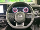 【純正革巻きステアリング】上質な革を使用することで、手にしっかり馴染みとても運転しやすいハンドルです♪