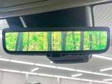 【デジタルインナーミラー】後席の大きな荷物や同乗者で後方が確認しづらい時でも安心!カメラが撮影した車両後方の映像をルームミラー内に表示。クリアな視界で状況の確認が可能です!