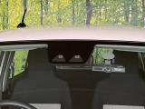 【スマートアシスト】走行中に前方の車両等を認識し、衝突しそうな時は警報とブレーキで衝突回避と被害軽減をアシスト。より安全にドライブをお楽しみいただけます。