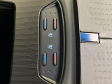 【シートベンチレーション】夏場は涼しい風でお尻や背中の熱やムレを防ぎ、冬はエアコンよりも早く温まってポカポカに!季節を問わず快適に過ごせます。