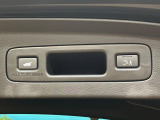 【パワーバックドア】スマートキーや運転席のボタンを押すだけでリアゲートが自動で開閉します!荷物を持っている時や、高い位置にあるバックドアを閉める際に便利な機能です♪