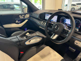 メルセデス・ベンツの定める厳しい基準をクリアしたお車のみをご案内させて頂きます。納車前整備はメーカー規定に基づき100項目以上にも及ぶ点検を熟練のメカニックによって行いご納車させて頂きます。