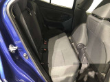 【後部座席】も当然、綺麗・清潔に仕上げております。内装の綺麗なお車は気持ちが良いですし、コンディションのいい車が多いです。これもオススメの1台です。