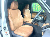 運転席シート廻りは使用感も少なく、良好な状態となっています。丁寧に使われていたことがよくわかりますね。