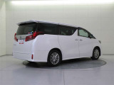 60項目5000部品が対象のトヨタディーラー保証だからこその安心。1年間走行距離無制限のロングラン保証付き!