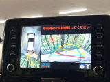【パノラミックビューモニター】専用のカメラにより、上から見下ろしたような視点で360度クルマの周囲を確認することができます☆死角部分も確認しやすく、狭い場所での切り返しや駐車もスムーズに行えます。