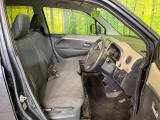 運転席シート廻りは使用感も少なく、良好な状態となっています。丁寧に使われていたことがよくわかりますね。