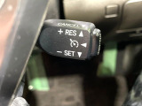 【クルーズコントロール】高速道路もラクラク走行。アクセルを離しても一定速度で走行ができ、長距離運転時の負担を軽減!加速・減速も簡単なスイッチ操作で調整できます。