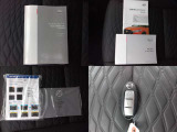 取扱説明書・メンテナンスノートです。スマートキーも2つ揃っております!