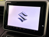 【メーカー純正8インチナビ】インテリアに溶け込むスタイリッシュな「専用設計」メーカーナビを装備♪視認性や操作性など基本性能にも優れ、より上質なカーライフをお楽しみいただけます。