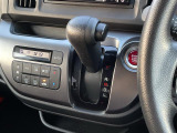 【 シフト 】スムーズなシフトチェンジで快適にお車を操縦していただけます!//