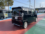 ご納車までの期間ですが、県内のお客様は1,2週間、県外のお客様は2,3週間ほどでご納車が可能となります。但し、お支払いや書類の状況によっては多少の前後もありますので、その際には何卒ご了承下さい。