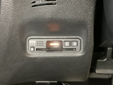 ハンドルの左下にETCがついています。高速道路の料金所の通過も楽々です!。 カードの取り出しもしやすい場所についています。