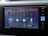 CD・DVD(再生機能)・ブルートゥース等を使用することができます。
