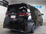 走りにこだわりながら収納力も持ち合わせたお車です。荷物を載せて軽快なドライブを楽しめますよ♪