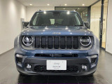 【フロントグリル】7スロットルグリルはJeep伝統の証です。SUVのみにこだわり続けている伝統あるJeep車へお乗り頂いてみてはいかがですか?