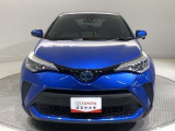 「フロントマスク」です。車の印象を決めるのは【顔】。この車の顔つきは、きっとあなたにピッタリ!?