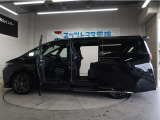狭い駐車場やショッピングセンターで隣のお車にドアをぶつけてしまいそうになった経験がありませんか??スライドドアなら隣を心配することなく、快適に乗り降りできますよ♪