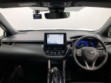 シンプルながら機能性あふれる運転席廻りです。視界性もよく、運転しやすいですよ。