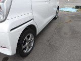 下廻り錆の少ない程度の良い車です。