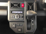 温度を設定すれば、自動で車内の温度管理をしてくれる優れものです♪ATミッションで運転楽々