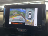 【パノラミックビューモニター】専用のカメラにより、上から見下ろしたような視点で360度クルマの周囲を確認することができます☆死角部分も確認しやすく、狭い場所での切り返しや駐車もスムーズに行えます。