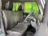運転席シート廻りは使用感も少なく、良好な状態となっています。丁寧に使われていたことがよくわかりますね。
