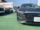 シートポジションが上下に調整でき女性でも見やすくなっています!!
