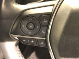 【ステアリングスイッチ】左です。ハンドルから手を離さず、運転に集中したまま手元でオーディオ操作等ができます。