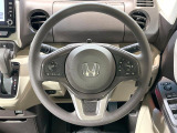 【ステアリングスイッチ】運転中、前方から目線をそらすことなく、オーディオ等の操作が可能な便利機能!安心&快適なドライブを演出してくれます♪