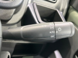 【オートライト】周りの明るさに応じて自動でヘッドライトの点灯・消灯ができる機能です!ライトの付け忘れ・消し忘れなどが無くなり、雨の日や夕方の走行も安心!トンネル通過時も便利ですね♪