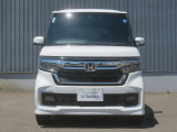 大きなフロントガラスで視野の広い運転が可能です!