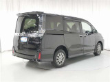 バックカメラ付きなので後方を確認しながら安心して駐車することができます。