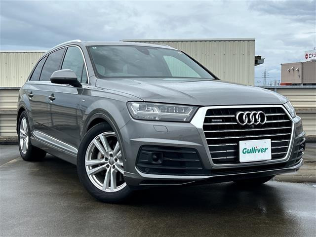 アウディ Q7 