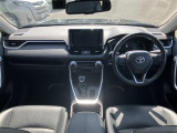 当社はエンジンオイル(5000km毎)交換無料(無料期間は車検更新)!詳しくはスタッフまで