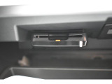 ETCは助手席前グローブBOX内に装備されています