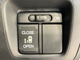 【パワースライドドア】スマートキーや運転席のスイッチでスライドドアの開閉が可能♪電動だから力を入れてドアを開ける必要が無く、小さいお子様でも、重い荷物を持っている時もラクに開け閉めできます♪