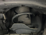 お車を安心してお乗りいただく為には、足回りの定期点検が欠かせません。サービスサポート(有償保証)では無料点検もご提供しており、安心のカーライフをお過ごしいただけるサポート体制が整っています。