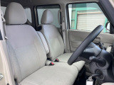 運転席シート廻りは使用感も少なく、良好な状態となっています。丁寧に使われていたことがよくわかりますね。