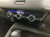 オートエアコンのお車ですので室内の温度をスムーズに調整してくれます♪