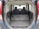 普段のお買い物や通勤、送迎等に十分な荷室スペースを確保しております。セカンドシートを倒すと、大きな荷物の積載も可能です♪
