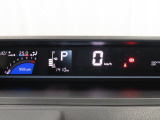 デジタルメーターのレイアウトを最適化しました。運転時のストレスを軽減し安全・安心な運転へ貢献します。