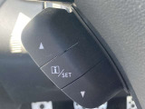 ●仕入れ段階で徹底したチェックを行い、厳しい審査にパスした車だけを展示・販売しています。弊社ではこれをプロチェックと呼び、数十の独自チェック項目に基づき、車の状態を調べ上げています。
