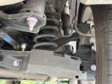 お車を安心してお乗りいただく為には、足回りの定期点検が欠かせません。サービスサポート(有償保証)では無料点検もご提供しており、安心のカーライフをお過ごしいただけるサポート体制が整っています。