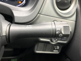 【オートライト】周りの明るさに応じて自動でヘッドライトの点灯・消灯ができる機能です!ライトの付け忘れ・消し忘れなどが無くなり、雨の日や夕方の走行も安心!トンネル通過時も便利ですね♪